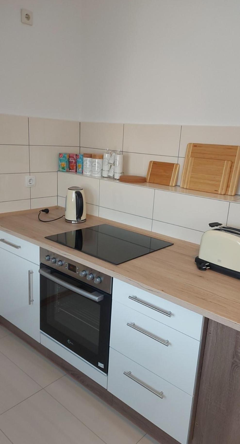 Stilvolle Ferienwohnung Free Parking, Space, Wlan Niestetal Exterior foto